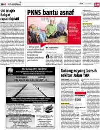 Masyarakat pun merasa puas dengan bantuan yang di berikan oleh anggota satgas pra tmmd ini. Gotong Royong Bersih Sekitar Jalan Tar Klik