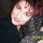 Melody Simons's Instagram, Twitter & Facebook