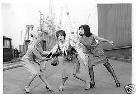 We did not find results for: Una Stubbs Amp Two Girls In London Docks 1960 S Photo 132024297