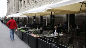En tanto, en las condes el confinamiento dichas comunas forman parte de las pocas zonas de santiago que no permanecen en cuarentena. Cuarentena En Chile Hoy Que Comunas Entran Cuales Salen Y Cuales Retroceden Hoy Lunes 17 De Mayo As Chile