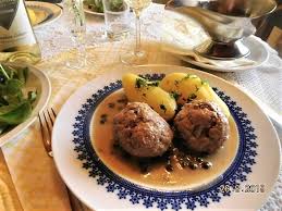 Klopse Konigsberger Art Deshalb Weil Original Konigsberger Klopse Mit Kalbfleisch Zubereitet Werden Ansonsten Sind Rezepte Anchovis Konigsberger Klopse