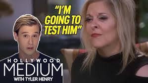 Ariel Holder's Instagram, Twitter & Facebook