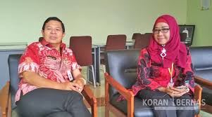 Sepanjang penelusuran kami, yang diatur dalam uu 16/2001 beserta perubahannya tidak ada aturan yang secara khusus menyatakan bahwa seorang pegawai negeri sipil (pns) tidak dapat menjadi pengurus yayasan. Tenaga Satpam Rsud Tjitrowardoyo Ditata Ulang