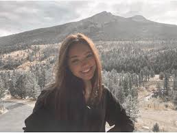 aklimdasin texting in 2021 snow photoshoot instagram aesthetic artsy