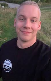 everyone I am doing a stream to try and raise the funds to help for my  mother's funeral service. ❤️ I'm playing some Fortnite, and it took alot of  courage for me