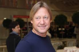 Алмалык, ташкентская область, узбекская сср, ссср. Dmitrij Haratyan Biografiya I Lichnaya Zhizn Aktera Filmy S Ego Uchastiem Zhena Marina I Deti Artista