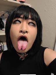 What do you think of split tongue Ahegao? | Hentaipix