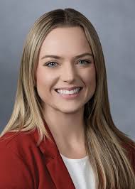 Samantha Carney's Instagram, Twitter & Facebook