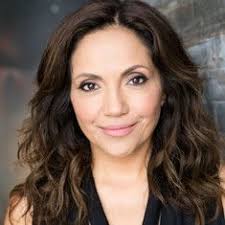 Leticia Robles's Instagram, Twitter & Facebook