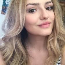 Angelika Alvarez (angelikasky)