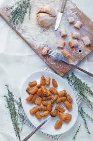 Gnocchis A La Patate Douce De Marie Laforet En 2020 Gnocchis Patate Douce Recette Gnocchi Gnocchis