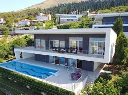 Nun steht die villa für 38 millionen euro zum verkauf. In Welcher Villa Wurdet Ihr Urlaub Machen Wollen Und Warum Geld Freunde Umfrage
