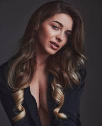 Coming this June: "Strange Strangers: Performing with Nonhuman Bodies" with  Verena Stenke (@vestandpage)! Following recent artistic and scholarly  inquiries into possibilities of human and nonhuman collaborations, this  course explores matter and species