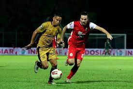 Persija bukanlah tim pertama marc klok di indonesia. Perjalanan Karier Marc Klok Gelandang Naturalisasi Yang Resmi Tinggalkan Persija Halaman All Kompas Com
