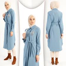 Gumus Yildiz Apoletli Diz Alti Belden Kusakli Sade Normal Kalip Krep Kumas Tunik Model Kodu 18k2432 0312 473 51 Giyim Moda Stilleri Gomlek Elbise