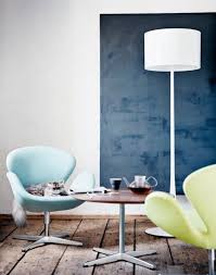 Making A Modern Mark In Manufacturing Swan Chair Swan Chair White Floor Lamp Modern Minimalist Living Room