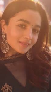 Follow Me On Rafiya Yashfeen For More Aalia Bhatt Alia Bhatt Cute Beauty Girl
