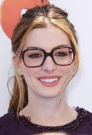 Anne Hathaway Glasses Updo Brown Hair With Blonde Highlights Blonde Highlights Hair Highlights