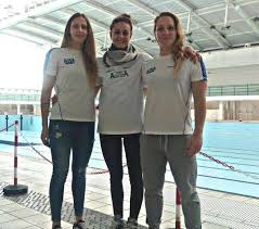 Őrült videó a budapesti hotelszobából, így osztozott egy pizsamán a két szexi úszónő. Con Martina Carraro Ai Mondiali Di Nuoto Di Windsor Csi Bologna Centro Sportivo Italiano Comitato Provinciale Di Bologna