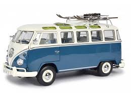 It is in excellent technical and optical condition and is still waiting to be used for relaxation, vacation and sunshine. Vw T1 Samba Wintersport Blau Weiss Modellauto