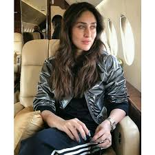 Kareena Kapoor Khan On Instagram Poonamdamania Nainas89 Karena Kapoor Bollywood Celebrities Kareena Kapoor Pics
