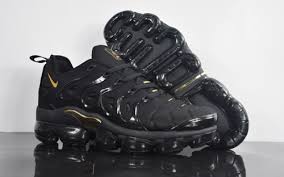 Black And Gold Vapormax Plus 2019 Nike Air Vapormax Tn Plus Black Gold Vapormax Tn Plus 40 45 63706213 Whatsapp 86 17097508495 Nike Air Max Running Shoes For Men Nike Air Max Plus
