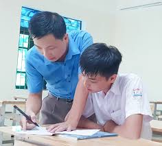 Thầy giáo họ Dương hết lòng vì học sinh – Bản tin Điện tử Họ Dương Việt Nam