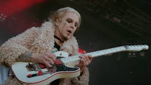 MÖTLEY CRÜE Guitarist JOHN 5: 'I Have Such A Respect And Fondness For MICK  MARS' - BLABBERMOUTH.NET