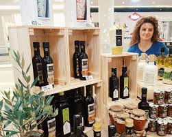 Maybe you would like to learn more about one of these? Ea MÄƒslinescu Crina Dobre Alege Cel Mai Bun Ulei De MÄƒsline Din Italia È™i Il Vinde In Romania Andressa