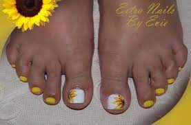Whether you want to experiment with light or dark shades is whatever designs you might have in mind, sporting yellow nail art can send out positive vibes. Gel Polish Pedicure Yellow Nails Sunflower Nail Art Sunflower Nails Sunflower Nail Art Bridal Toe Nails