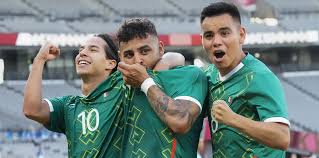 Ernesto alexis vega rojas (born 25 november 1997) is a mexican professional footballer who plays as a forward for liga mx club guadalajara. Kuby36clhubjxm