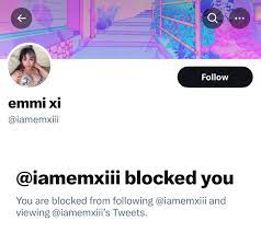 X-এ Emmi Xi: friend sent me this imposter account who's been liking their  stuff. THIS IS MY ONLY TWITTER BTW don't get scammed 😳  t.co7Djk7sMup3  X