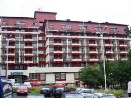 Hotelul dorna de patru stele din vatra dornei este locul unde confortul dumneavoastra este asigurat de cele mai bune servicii si unde va puteti bucura de o centrul wellness & spa cu piscina incalzita, sauna umeda, sauna uscata, sauna salina, sala de fitness sunt doar unele dintre atractiile cu care. Hotel Calimani 3 Vatra Dornei Youtube