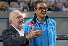 Siete tutti dei cafoni, vi interessa solo sapere quanto guadagna un calciatore. Chelsea Boss Maurizio Sarri Hits Back At Napoli Chief Aurelio De Laurentiis
