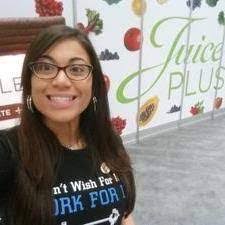 Doris Galarza's Instagram, Twitter & Facebook