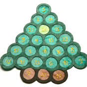 Aus leeren klopapierrollen kannst du tolle adventskalender basteln. Adventskalender Tannenbaum Aus Klorollen