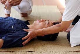Học người nhật lắng nghe cơ thể để phòng đột quỵ ở tuổi 50. Ä'á»™t Quá»µ á»Ÿ NgÆ°á»i Tráº» 5 Yáº¿u Tá»' Nguy CÆ¡ Ä'iá»ƒn Hinh Nháº¥t Medlatec