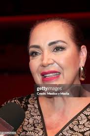 18 Photos & High Res Pictures