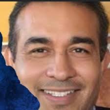 Raquel Muñiz-Salazar (@ramusal)