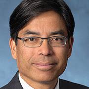 Fred Alger swims against current in world crazy for alternatives