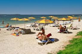 Jede menge ferienhäuser von der nordsee bis ans mittelmeer, ferienhäuser in kroatien, tolle villen in italien oder fincas auf mallorca, ein ferienhaus mit pool, ferienhäuser mit. Campingplatz Bi Village Kroatien Adria Istrien