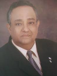 SURCOS: (Surcos escribiendo la historia de sus hombres)