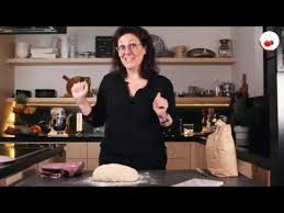 Pain En Cocotte Sans Petrissage Une Recette Facile Youtube