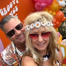 Hello to ALL! We wanted to take a moment to share with you the future for  Rj's Sizzlin Steer! Understandably, there's been a lot of talk about  whether RJ's would reopen and