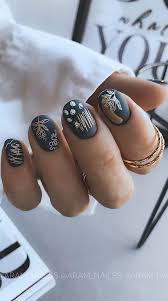 From simple and sweet, to patterns and designs, to lots of glitter and shine, you can find a navy blue nail to match any we have prepared 35 blue nail designs for you, i hope you will choose them the next time you change your nails. Stylish Nail Art Design Ideas To Wear In 2021 Matte Navy Blue Nails