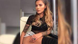 Thomalla was born in east berlin, east germany on 6 october 1989, the daughter of actors simone thomalla and andré vetters. Pain Fame Jurorin Sophia Thomalla