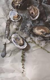 Les Huitres Marennes Oleron C Est Trop Bon Charente Maritime Tourisme Charentemaritime Oyster Fru Stylisme Culinaire Gastronomie Francaise Huitres