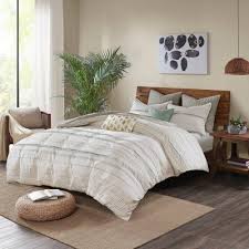 If you're looking to include a more subdued but vibrant look in the bedroom, a boho bedding set is the perfect way to do that. Boho Chic Bedding Target
