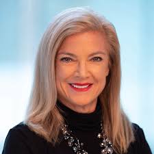 Carolyn Parent's Instagram, Twitter & Facebook