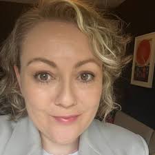 Deirdre Malone (@DeirdreMalone9)